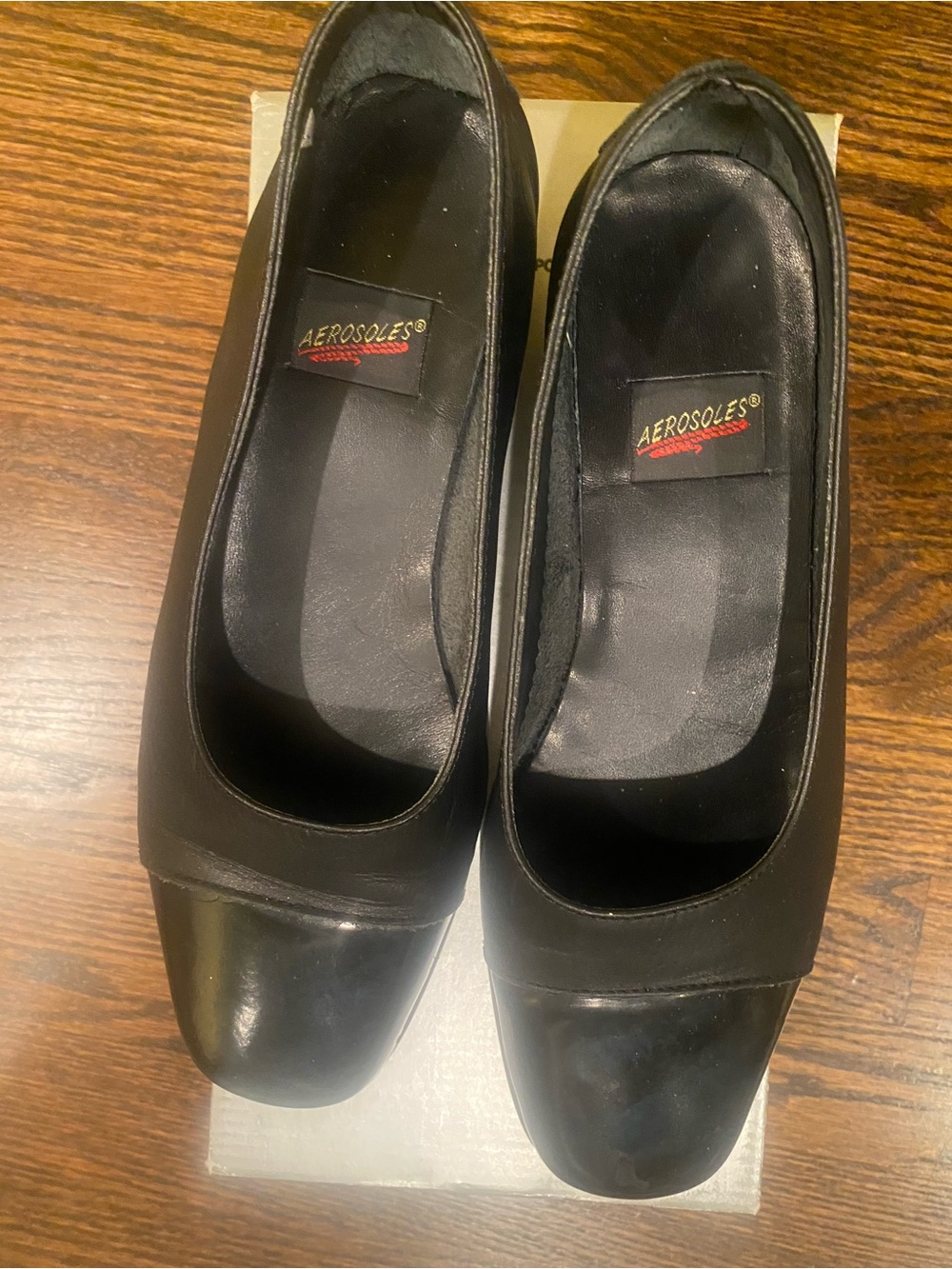 AEROSOLES Black Cap-Toe Slip-On Flats